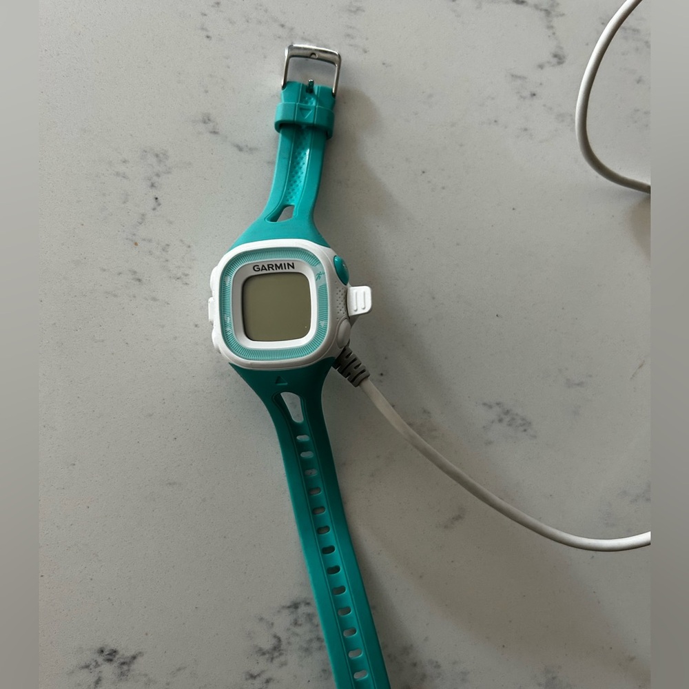 Garmin Forerunner 15 Activity Tracker